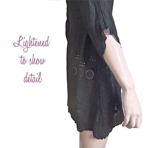 JOHNNY WAS Tunic Black Laser Cut Eyelet Lace Embroidery ΒΎ sleeve V-neck Sz S-M - Picture 7 of 16